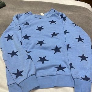 Great condition sweat shirt boys. With star print